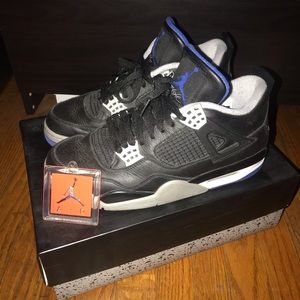 Air Jordan 4 alternative motor sports